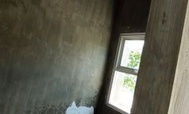 Dijual rumah di Swan menganti park