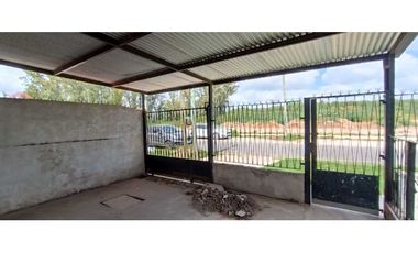 Venta casa 3 AMB con depto 2 AMB en Paso Del Rey