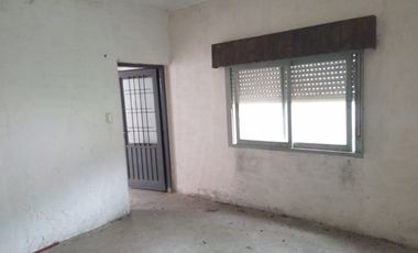 Venta de casa 3 ambientes en Berazategui Oeste