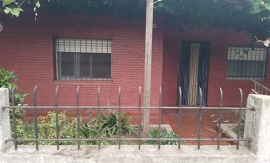 Venta de casa 3 ambientes en Berazategui Oeste