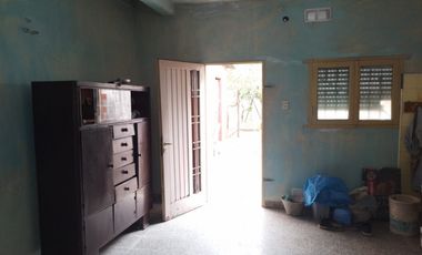 Venta de casa 3 ambientes en Berazategui Oeste