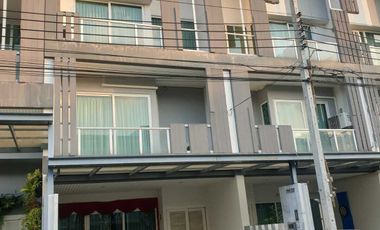 3 Bedroom Townhouse for sale at SPACE Ladprao - Mengjai