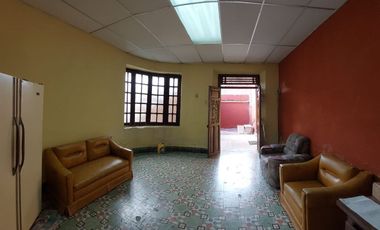 Casa en venta en Santa Lucía  Centro de Mérida,ideal para remodelar