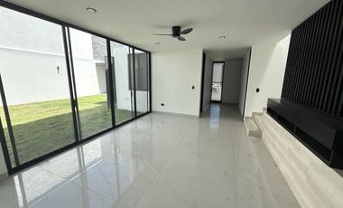 NORTE EN VIÑA ANTIGUA RESIDENCIAL ENORME JARDIN NUEVA