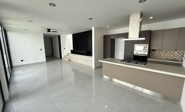 NORTE EN VIÑA ANTIGUA RESIDENCIAL ENORME JARDIN NUEVA