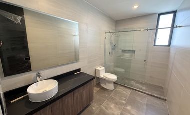 NORTE EN VIÑA ANTIGUA RESIDENCIAL ENORME JARDIN NUEVA