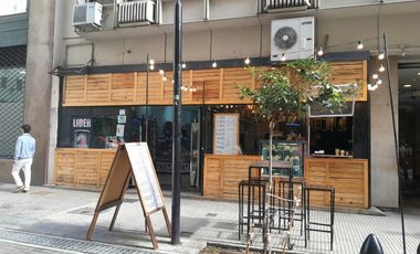 Venta amplio Local  al frente  - Subte B y E