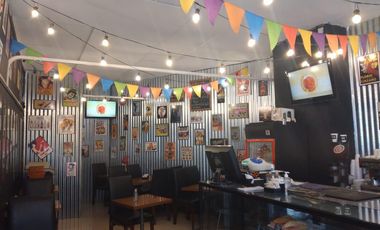 Venta amplio Local  al frente  - Subte B y E