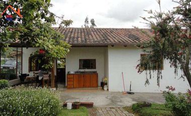 Venta de casa de campo en Otavalo sector Quichinche