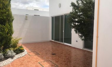 CASA EN RENTA EN LOMAS DE ANGELOPOLIS PUEBLA