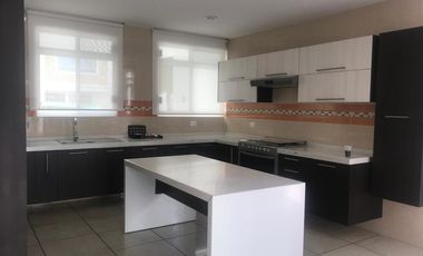 CASA EN RENTA EN LOMAS DE ANGELOPOLIS PUEBLA