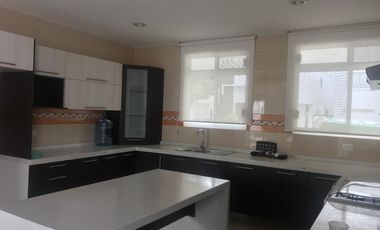 CASA EN RENTA EN LOMAS DE ANGELOPOLIS PUEBLA