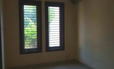 Disewakan rumah di Pulomas Jakarta Timur Kamar 4 Harga Murah*