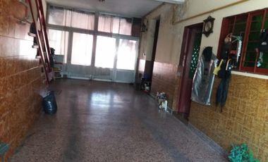 Venta casa 4 dormitorios Pompeya