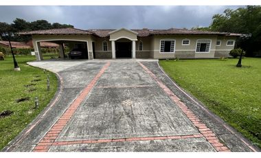 VENTA DE CASA CAMPESTRE EN CIRCASIA, QUINDO, COLOMBIA