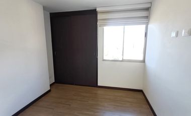 apartamento en arriendo en loma de las brujas. Cod A513006