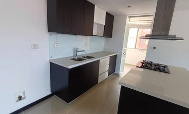 apartamento en arriendo en loma de las brujas. Cod A513006