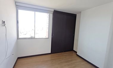 apartamento en arriendo en loma de las brujas. Cod A513006