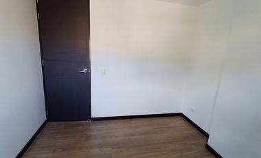 apartamento en arriendo en loma de las brujas. Cod A513006