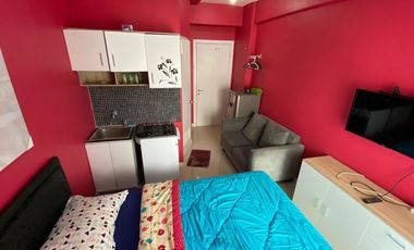 Studio apartemen green pramuka mingguan full furnish