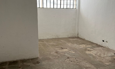 VENTA EDIFICIO ESQUINA CON LOCALES Y ESTUDIOS AV YAXCHILAN CENTRO CANCUN 900M2