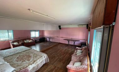 Casa Americana de 3 ambientes con amplio fondo y quincho. NUEVO VALOR, OPORTUNIDAD