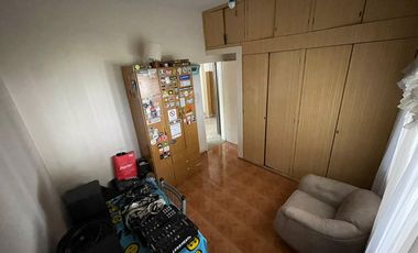 Casa Americana de 3 ambientes con amplio fondo y quincho. NUEVO VALOR, OPORTUNIDAD