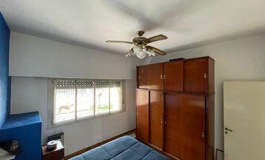 Casa Americana de 3 ambientes con amplio fondo y quincho. NUEVO VALOR, OPORTUNIDAD
