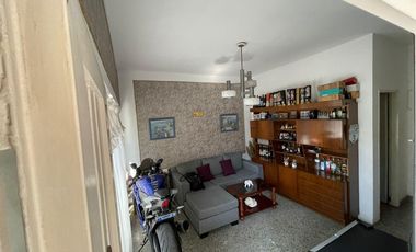Casa Americana de 3 ambientes con amplio fondo y quincho. NUEVO VALOR, OPORTUNIDAD