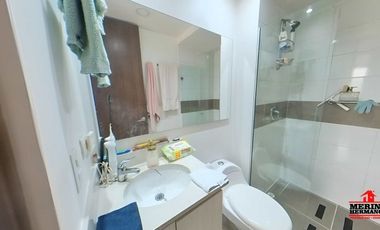 apartamento en arriendo en loma del esmeraldal. Cod A6136