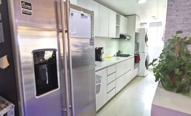 apartamento en arriendo en loma del esmeraldal. Cod A6136