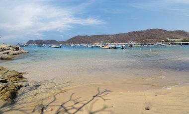 Pintoresca Casa en Venta Frente al Mar con Acceso a la Playa - Huatulco