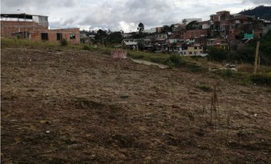 SE VENDE LOTE BIEN UBICADO EN SANTA ROSA