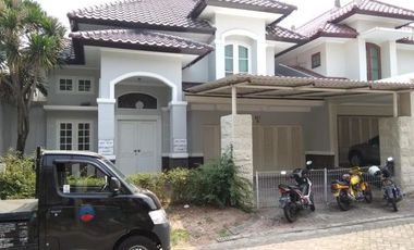 Dijual dan disewakan rumah siap huni mewah di PAKUWON VILLA REGENCY, pakuwon indah Surabaya