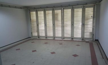 Dijual dan disewakan rumah siap huni mewah di PAKUWON VILLA REGENCY, pakuwon indah Surabaya