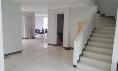 Dijual dan disewakan rumah siap huni mewah di PAKUWON VILLA REGENCY, pakuwon indah Surabaya