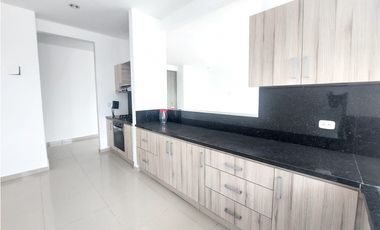 SE VENDE APARTAMENTO EN B/ EL RECREO DE MONTERA