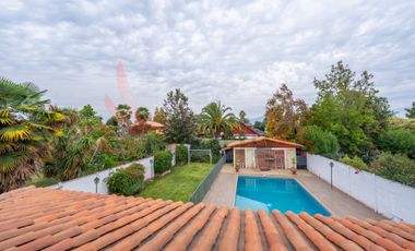Venta de casa familiar 5 Dorm. en María Lucía