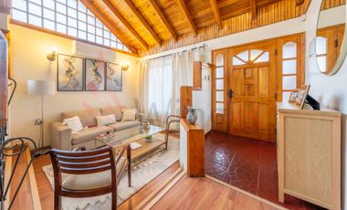 Venta de casa familiar 5 Dorm. en María Lucía