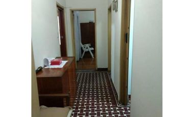 CASA 3 AMB. AMPLIO FONDO LIBRE OPORTUNIDAD!!!
