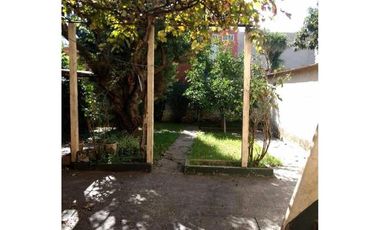 CASA 3 AMB. AMPLIO FONDO LIBRE OPORTUNIDAD!!!