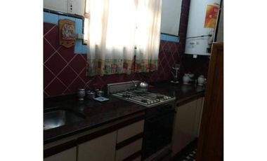 CASA 3 AMB. AMPLIO FONDO LIBRE OPORTUNIDAD!!!