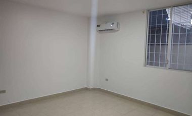 Alquiler de departamento Planta Baja con permiso comercial- Sector Mall del Sol