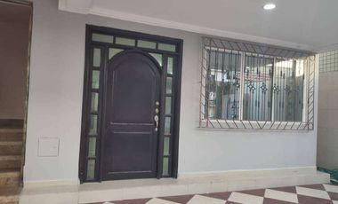 Alquiler de departamento Planta Baja con permiso comercial- Sector Mall del Sol