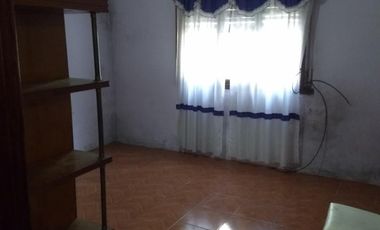 Venta de casa 3 ambientes con local comercial San Justo