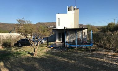 CASA EN LOMAS DEL REY - BARRIO MAYU SUMAJ - 3 DORMITORIOS - PARQUE