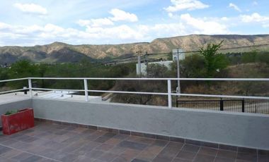 CASA EN LOMAS DEL REY - BARRIO MAYU SUMAJ - 3 DORMITORIOS - PARQUE