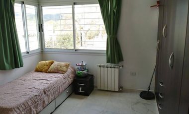 CASA EN LOMAS DEL REY - BARRIO MAYU SUMAJ - 3 DORMITORIOS - PARQUE