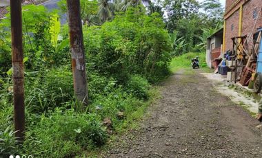 Rumah Murah 2 lantai Tepi Jalan Secang Magelang Borobudur