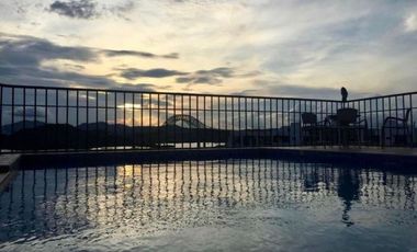 ALQUILO APARTAMENTO AMADOR